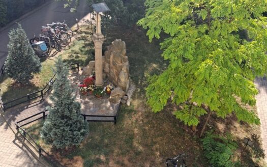 Dwa pokoje w kamienicy na Starym Żoliborzu