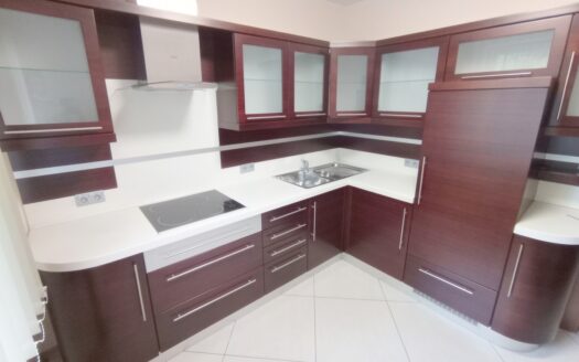 Lokal 80m2+Taras 40m2+Parking ul. Grzegórzecka