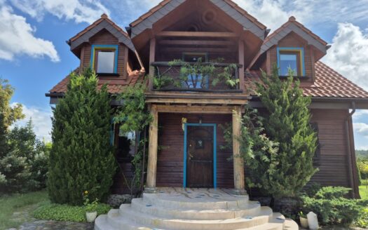 Dom jak z bajki na Mazurach nad jeziorem