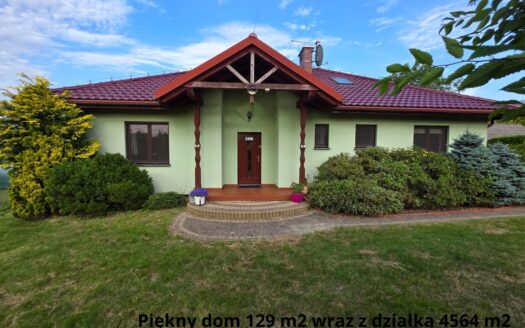 Piękny dom 129m2, garażem 43,5m2 oraz ogrodem 4564