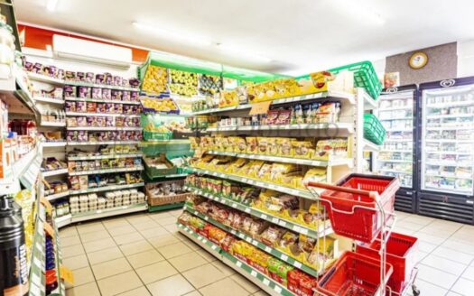 Przestronny lokal usługowy w ścisłym centrum miasta