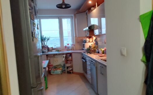 Mieszkanie 2-pokojowe, garaż i miejsce parkingowe.