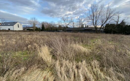 Sprzedam działkę budowlaną w Żernikach Małych