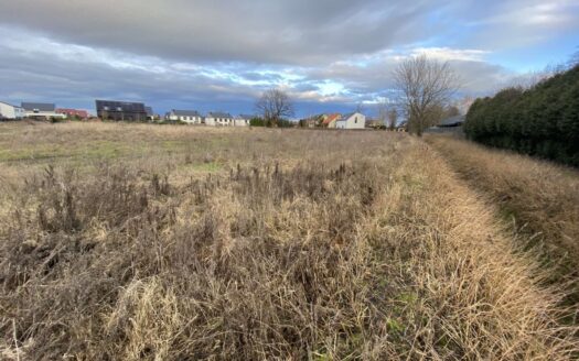 Sprzedam działkę budowlaną w Żernikach Małych