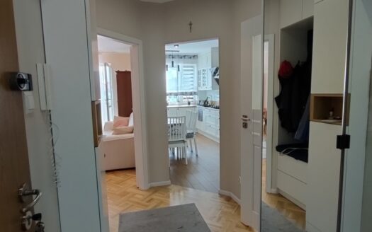 Białołęka 2 pok mieszk. z garażem i kom. lok. 2500