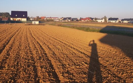 Działka budowlana 713 m2,980 m2 MPZP,media,prywatne