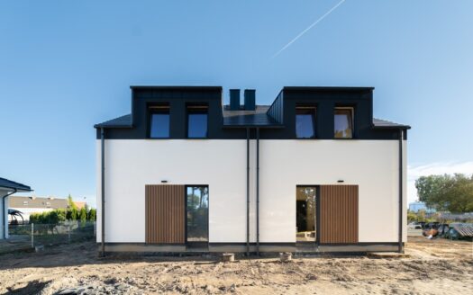 Nowoczesny dom w zabudowie bliźniaczej Pobiedziska