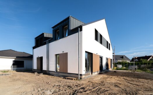 Nowoczesny dom w zabudowie bliźniaczej Pobiedziska