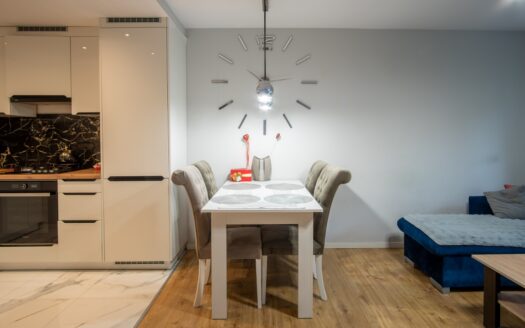 Mieszkanie 48 m² po remoncie z widokiem na zieleń