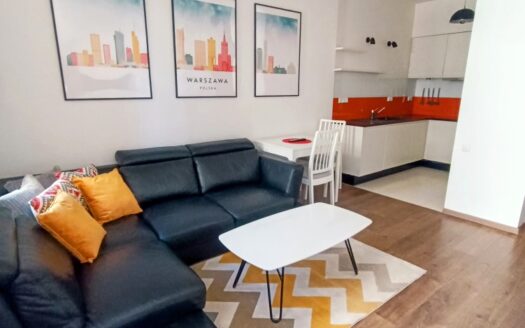 Two rooms apartment at metro Dworzec Gdański