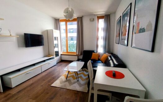 Two rooms apartment at metro Dworzec Gdański