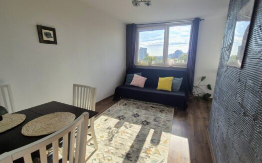 Przytulne i słoneczne 2-pokoje przy metrze Trocka