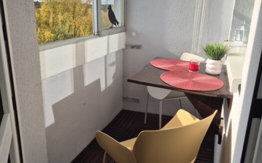 Przytulne i słoneczne 2-pokoje przy metrze Trocka