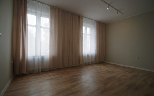 Mikołajczyka parter, 2 pokoje + pom gospodarcze