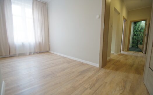 Mikołajczyka parter, 2 pokoje + pom gospodarcze