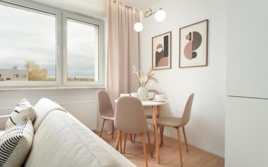 3 pokoje. CO miejskie| po gen. remoncie z widokiem