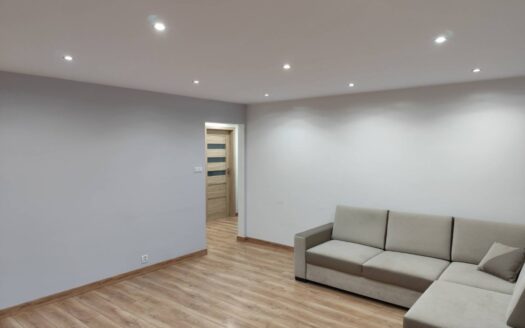 Mieszkanie własnościowe 3 pokoje 60m2 stan BDB