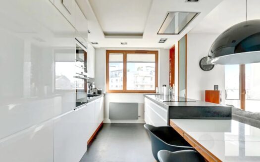 3-pokoje, wymarzone 80m2 fitness, squash, jacuzzi