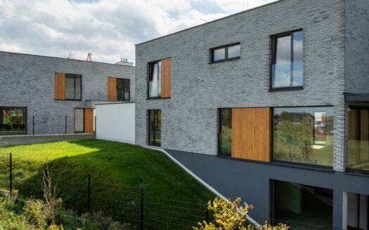 Nowoczesna willa w zielonej części Woli Justowskiej