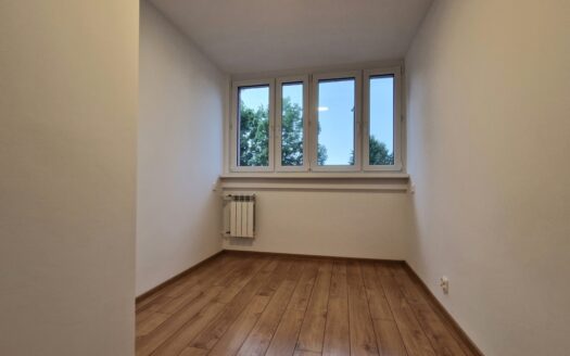 Nowoczesne na 1 piętrze z baloknen duży parking