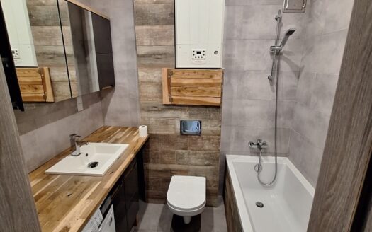 3-pokojowe mieszkanie z garażem i piwnicą, Węgrzce