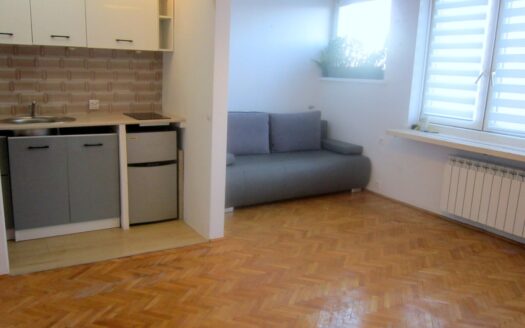 Kawalerka na inwestycje przy metrze !