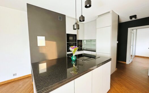 Bezpośrednio, Garaż, Balkon, Centrum ul. Tęczowa