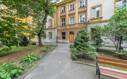 2 pokojowe w kamienicy na Freta po remoncie