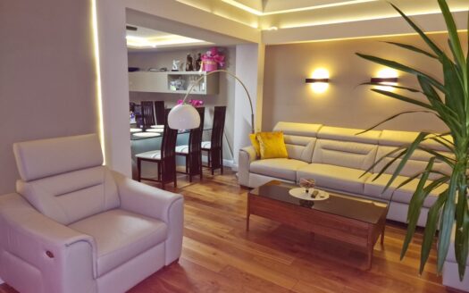 Z POWODU WYJAZDU OKAZYJNA SPRZDAŻ DOMU