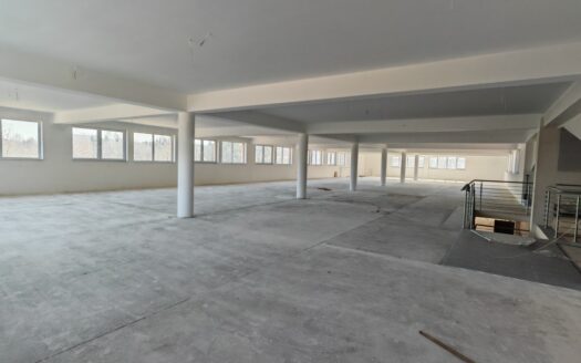 Hala handlowo-usługowa 1200m2 w centrum Bełchatowa