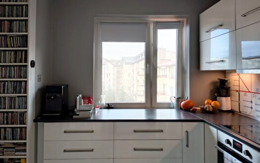 67 m na Kabatach, metra 3 min., słoneczne 3 pokoje