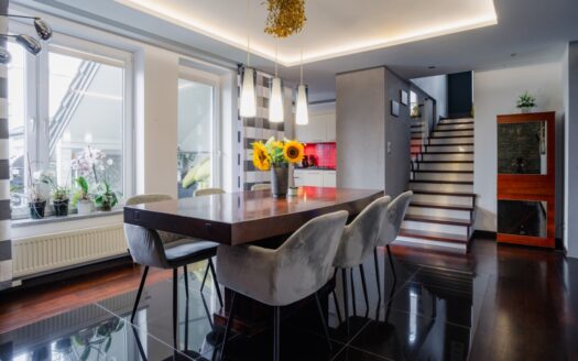 MIESZKANIE 148m²–TARAS 30m²–2POZIOMOWE–WYS STAND