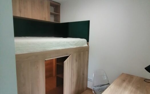 Kawalerka z osobną sypialnią/Pomorska 175/Łódź