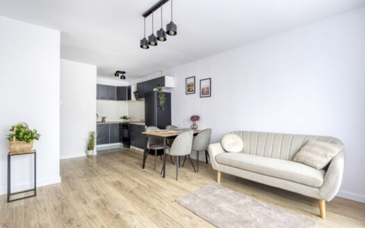 Bezpośrednio | centrum Pruszkowa | do zamieszkania