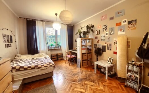 Stare Miasto 3 pokoje oddzielna kuchnia po remoncie