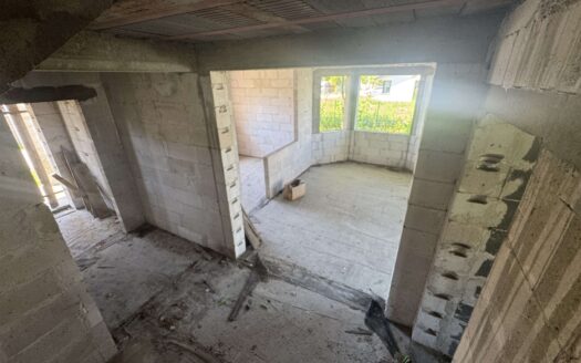 Dom do wykończenia/Zalew Zegrzyński