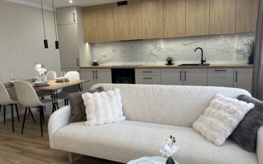 3 pokoje po generalnym remoncie z balkonem