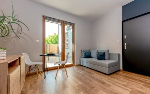 Z ogrodem Biały Prądnik 25 m2 all. ok. 2800 zł