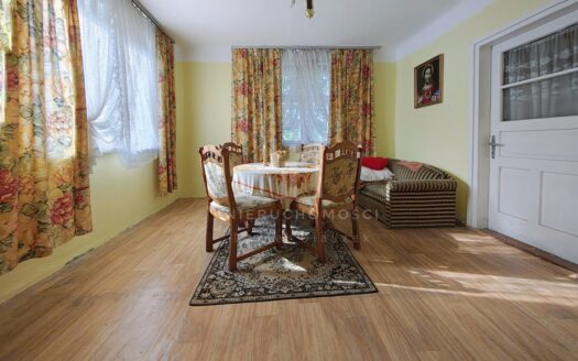 DOM DO MODERNIZACJI, DĘBOWIEC, 38AR