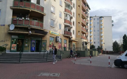 lokal handlowo-usługowy, 48,6 m2