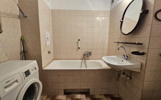 Przestronne 5 pokojowe mieszkanie z piwnicą