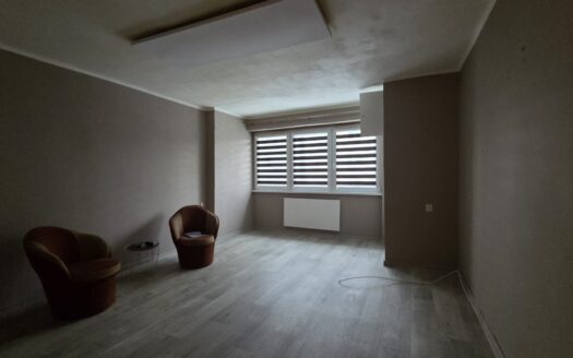 2 oddzielne pokoje do odświeżenia – ul. Smolenia 2a