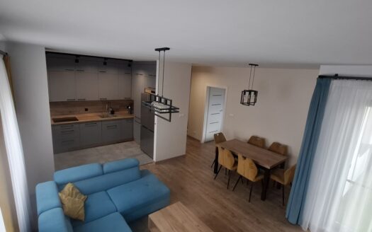 3 pok. mieszkanie nad jeziorem Garderoba + Widok