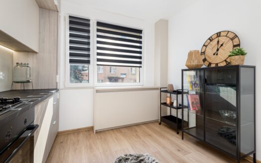 51m2 po remoncie, kuchnia na wymiar, AGD, parking