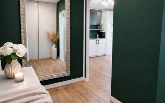 3 pokoje, parter, 60m, balkon w Woli, las obok