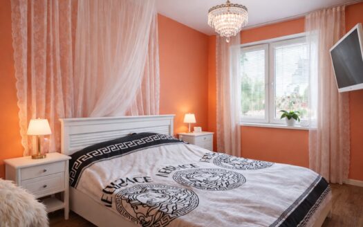 Wyjątkowe mieszkanie z dużym ogrodem – Straszyn