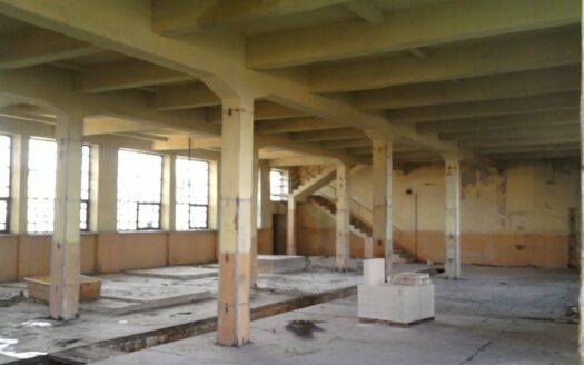 Budynek pod inwestycję 542 m2, Wola Krzysztoporska