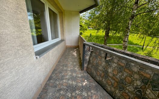 Kawalerka z dużym balkonem i widokiem na zieleń!