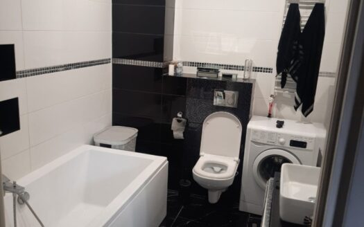 Mieszkanie 3 pokojowe 76 m2 centrum Żar piwnica
