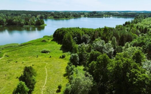 Wyjątkowa działka 200 m od jeziora – Demlin